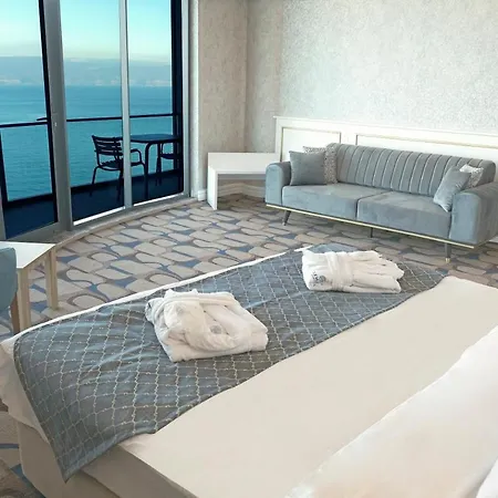 Отель Blue Mudanya 4*