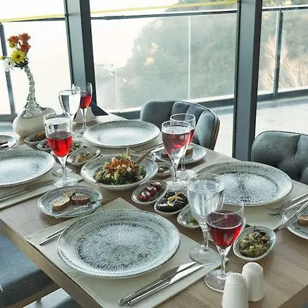 Отель Blue Mudanya 4*